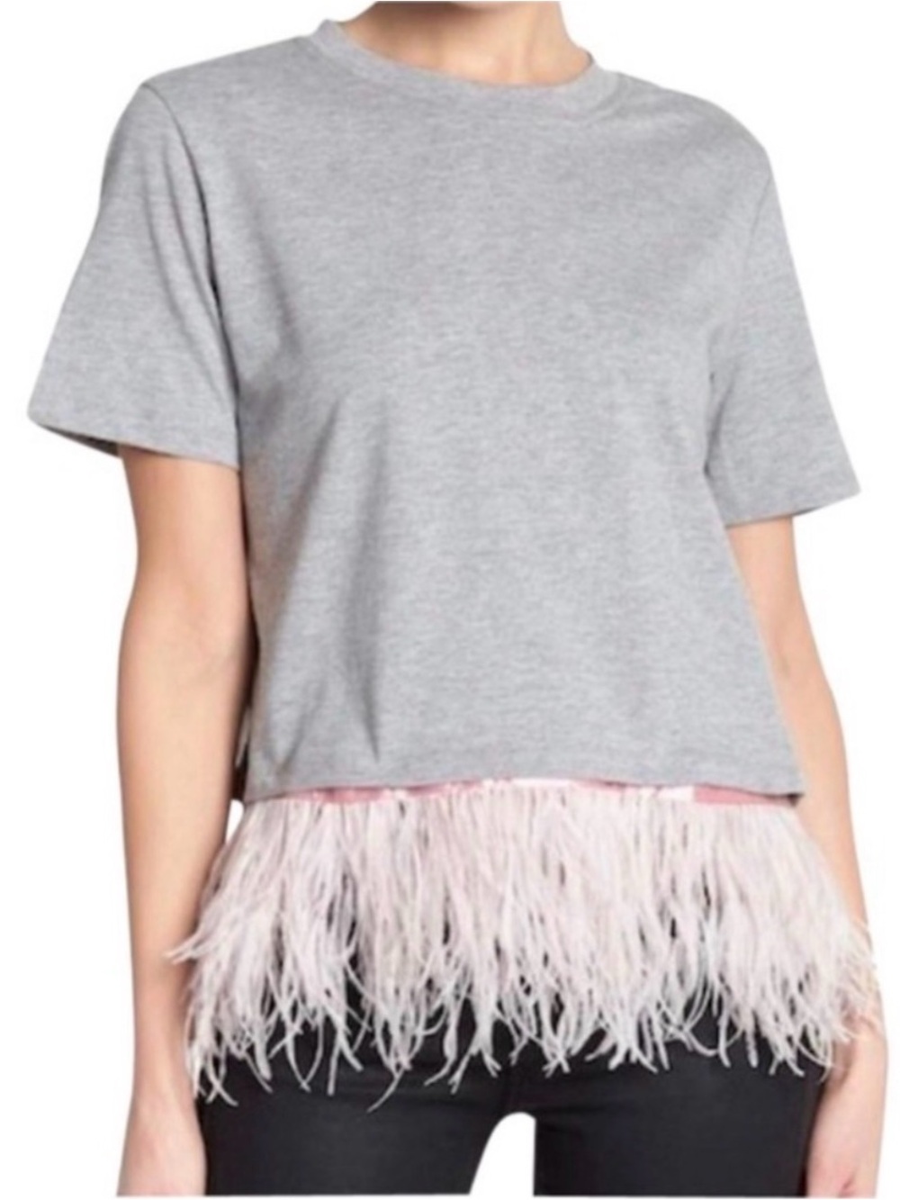 Lea & Viola NWOT Gray Feather Trim Crop Tee